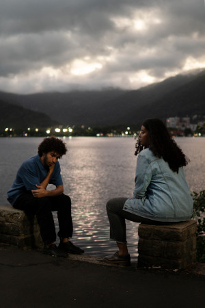 El miedo a la soledad y su impacto en las relaciones de pareja.